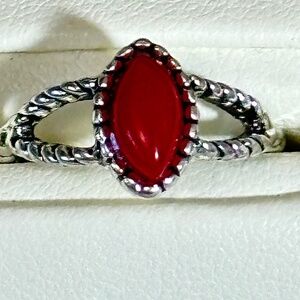 Red Marquise Cabochon Rope Split Band Ring Size 4.5-4.75 NWOT Silver Tone Gift